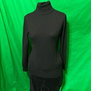 Black Cielo turtleneck